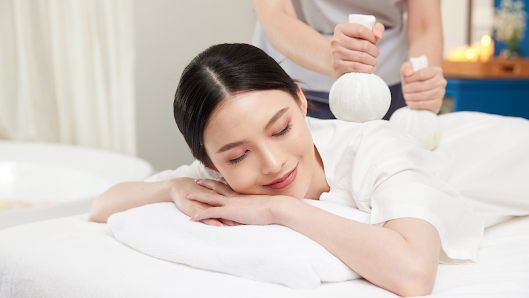 TREASURE Spa and Massage @BTS Siam - SQ1